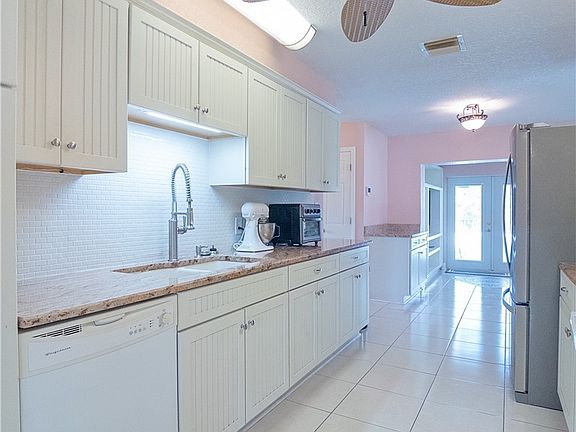 4th image of 905 Kerry Dr
