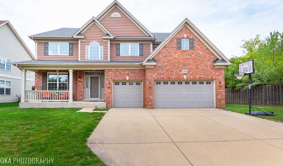 1st image of 1370 N Crabtree Dr