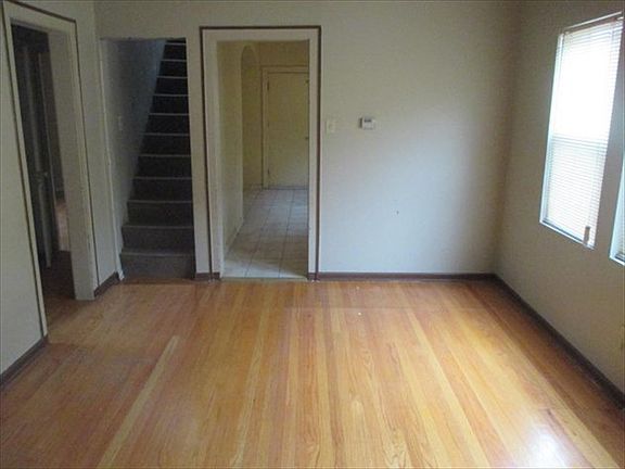 2nd image of 1827 S 8th Ave