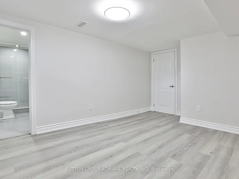 264 McConvey Dr — Photo 22