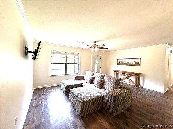 4th image of 176 Harrison St