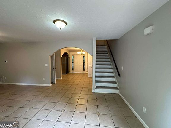 3rd image of 6717 Lakewood Dr