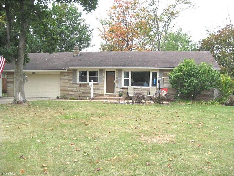 1st image of 413 Orchard Ln