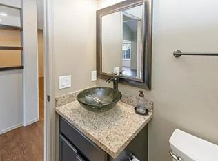 2137 S Shade Ave, Sarasota, FL 34239
