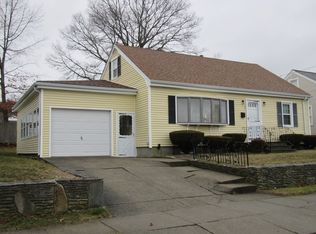 185 Rochambeau St, New Bedford, MA 02745