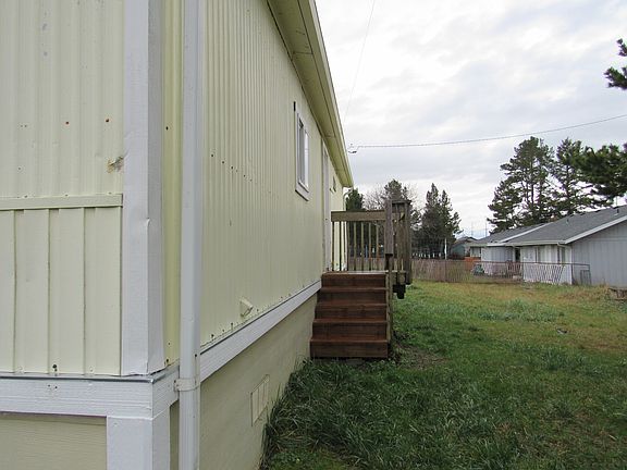 3rd image of 108 W Veterans Ave