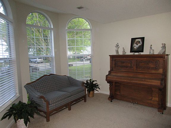 2nd image of 6727 Burbage Landing Cir