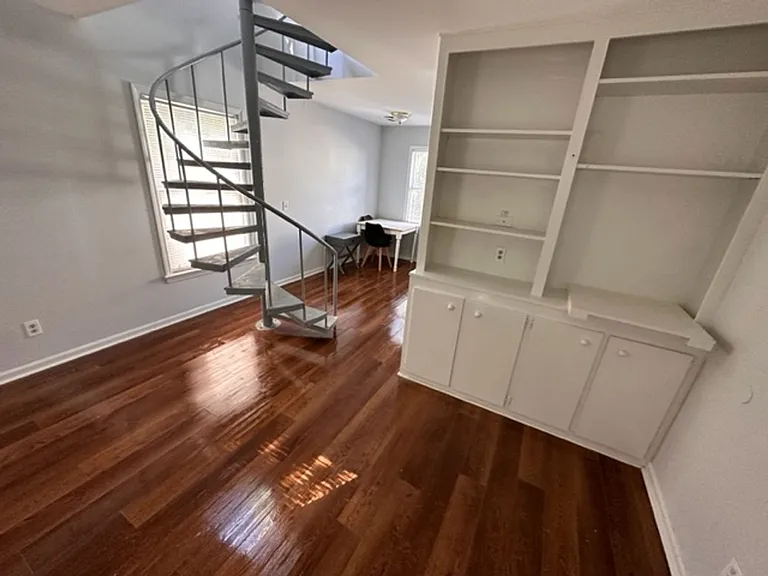 1227 Barnwell St #36 — Photo 5