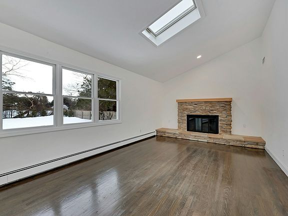 2nd image of 36 Nidzyn Ave