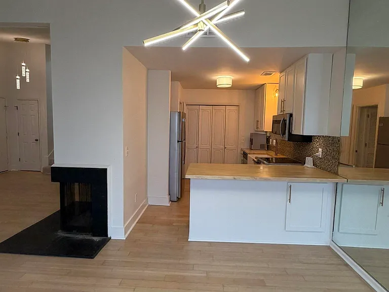 118 W Grn #118 — Photo 8