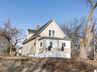 6612 Lake St, Omaha, NE 68104