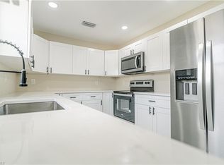 4810 Barcelona Cir, Naples, FL 34112