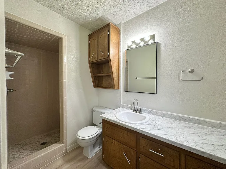 1300 Gowen Dr — Photo 19