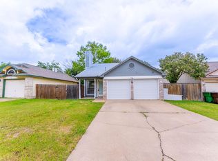 902 Greenbriar Loop, Round Rock, TX 78664