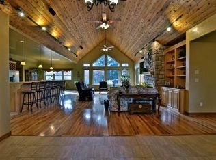4174 E English Point Rd, Hayden Lake, ID 83835