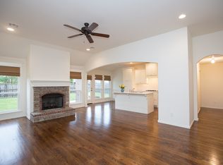 8008 S Dogwood Ave, Broken Arrow, OK 74011