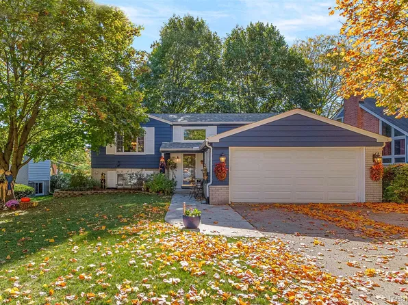 576 Reed St, Northville, MI 48167