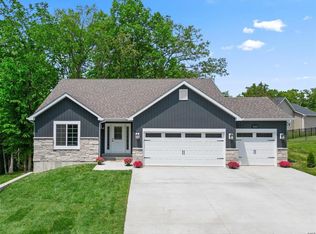 10447 Bogey Ct, Foristell, MO 63348