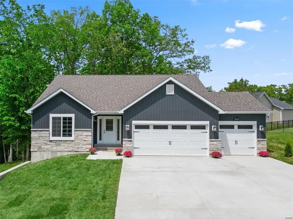 10447 Bogey Ct, Foristell, MO 63348