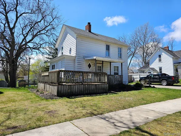 307 W Grant St, Caro, MI 48723