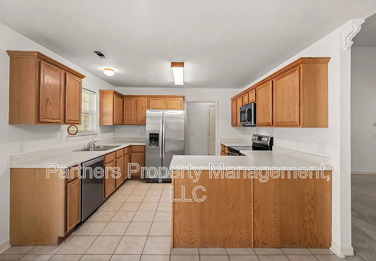 1257 Fox Run Ln — Photo 6