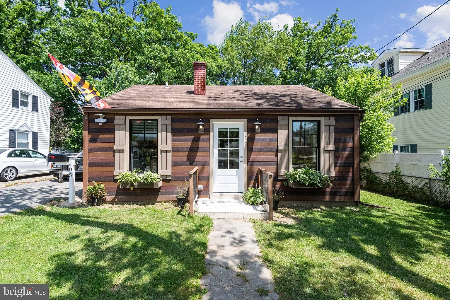 405 N Horners Ln photo 1