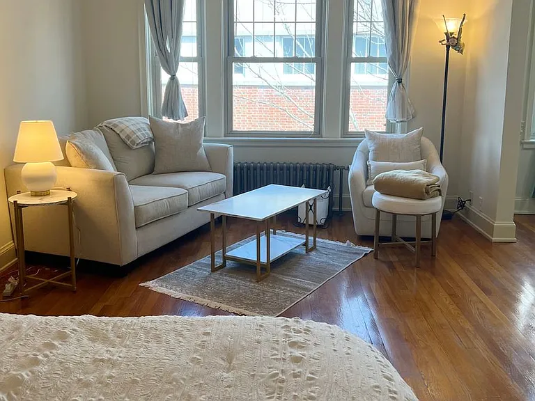 Mayflower Apartments — Photo 18