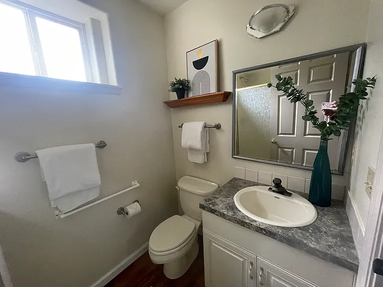 122nd Pl NE — Photo 3