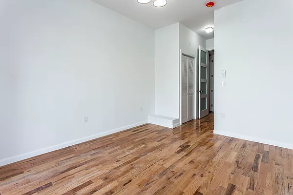 Rented by Compass | media 30