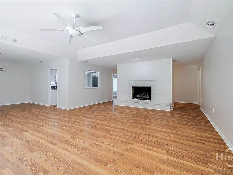 14 Hemingway Dr — Photo 8