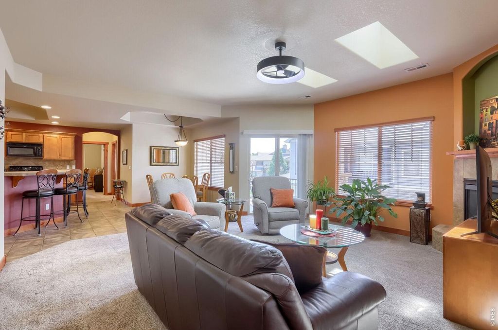 647 Callisto Dr #202