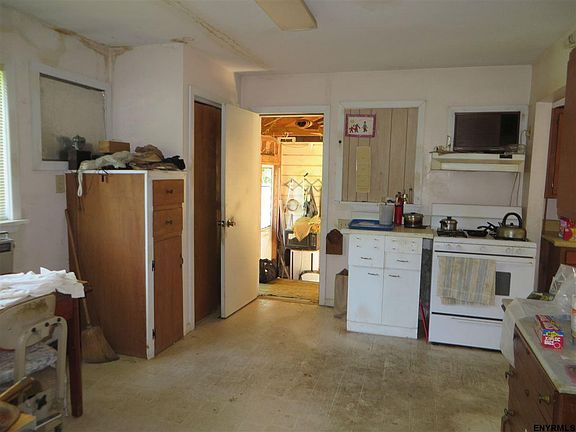 5th image of 66 Greenfield Ave