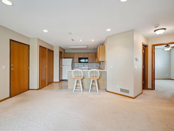 5th image of 4165 Mallard Ct APT 11