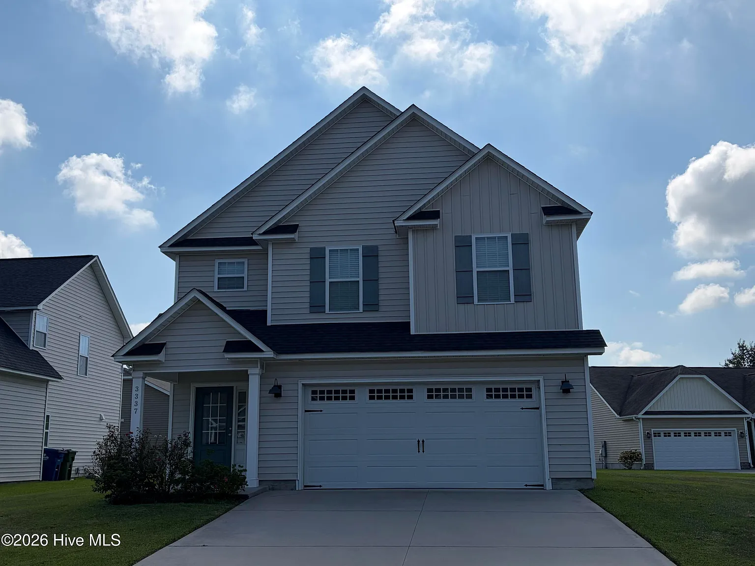 4 bed, 2.5 bath, 1706 sqft, $2,250 — Photo 2