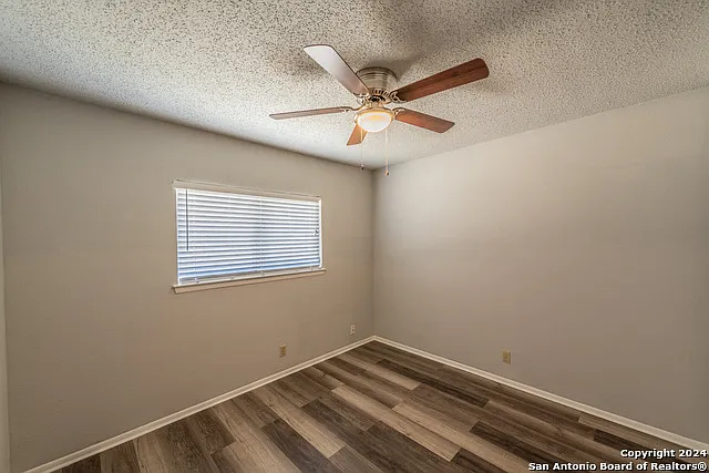 5011 Thomas Paine Dr — Photo 23
