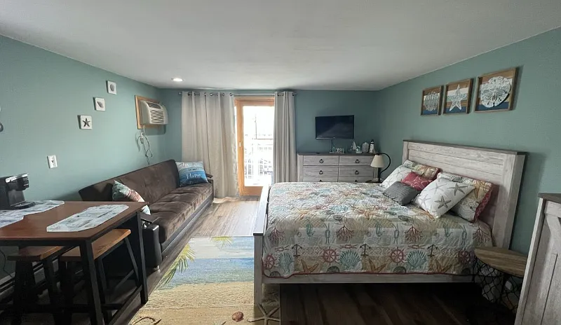 415 Ocean Blvd — Photo 1