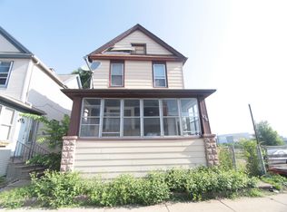 1011 4th Ave, Moline, IL 61265