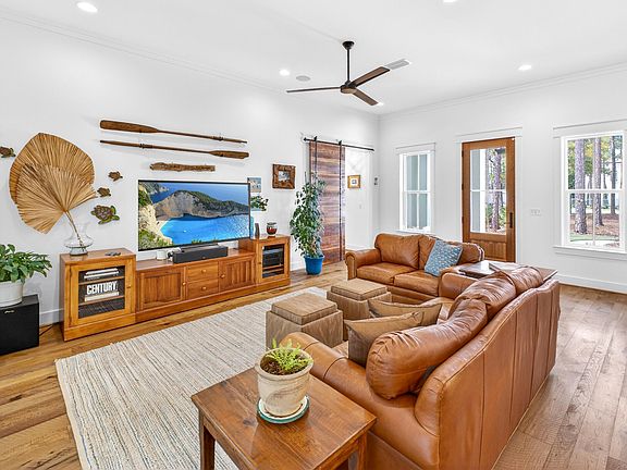 5th image of 726 Driftwood Point Rd