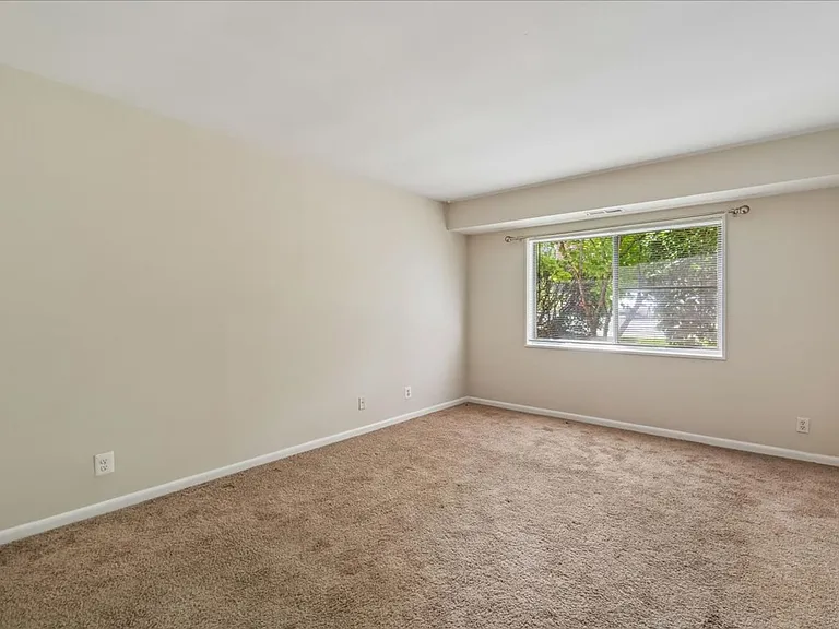 12001 Old Columbia Pike #12001-106 — Photo 15