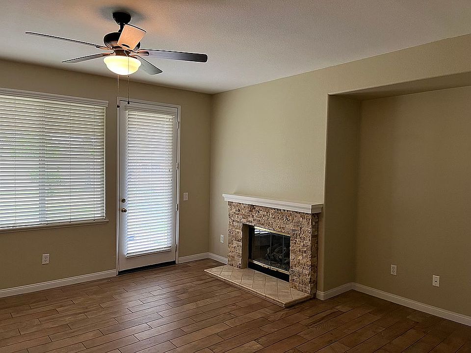 1st image of 31943 Opal Dr