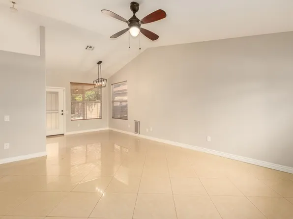 3212 E Oraibi Dr, Phoenix, AZ 85050