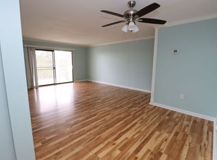 1825 Saint Julian Pl APT 8G, Columbia, SC 29204