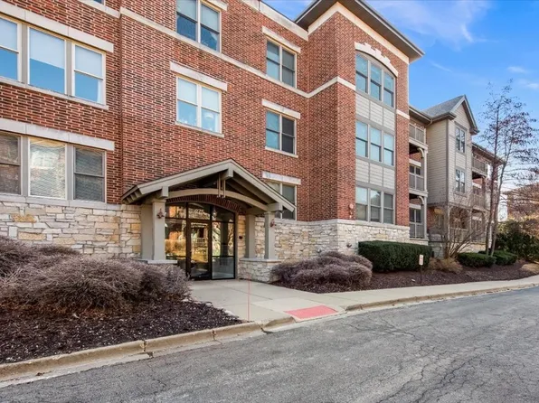 275 E Railroad Ave Unit 209, Bartlett, IL 60103
