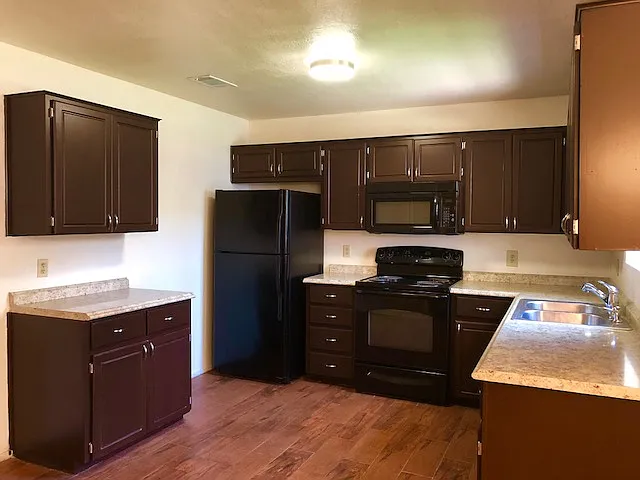 2411 Traverse - 1 — Photo 3
