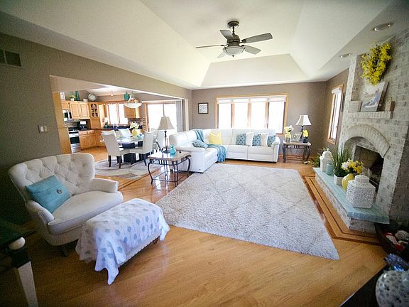 3rd image of 16634 Lee Ave
