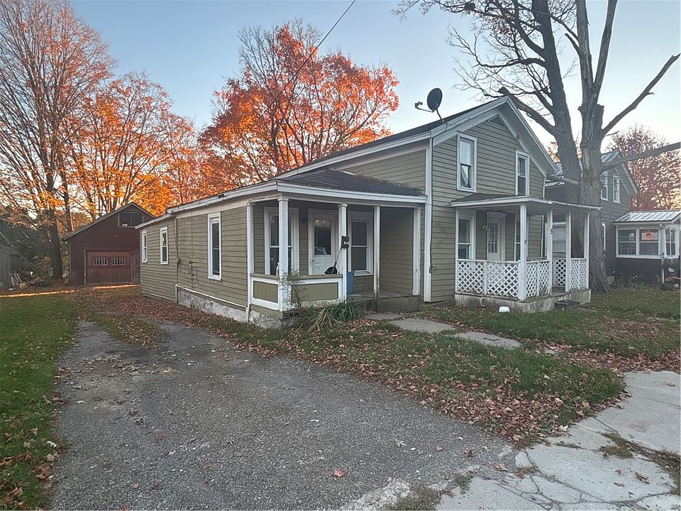 2nd image of 5 Cass St