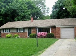 1922 Meadow Ridge Dr, Commerce Township, MI 48390