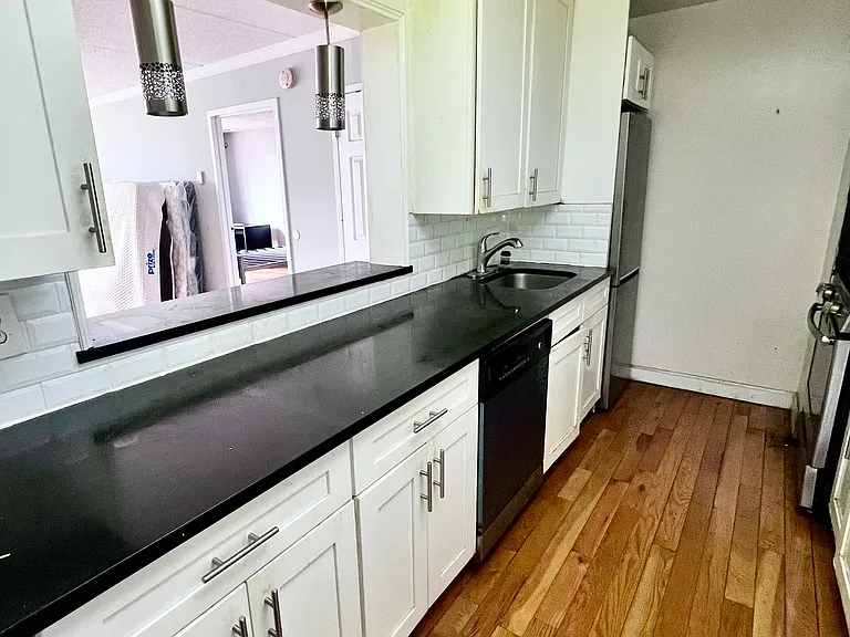 13702 Northern Blvd #8G — Photo 14