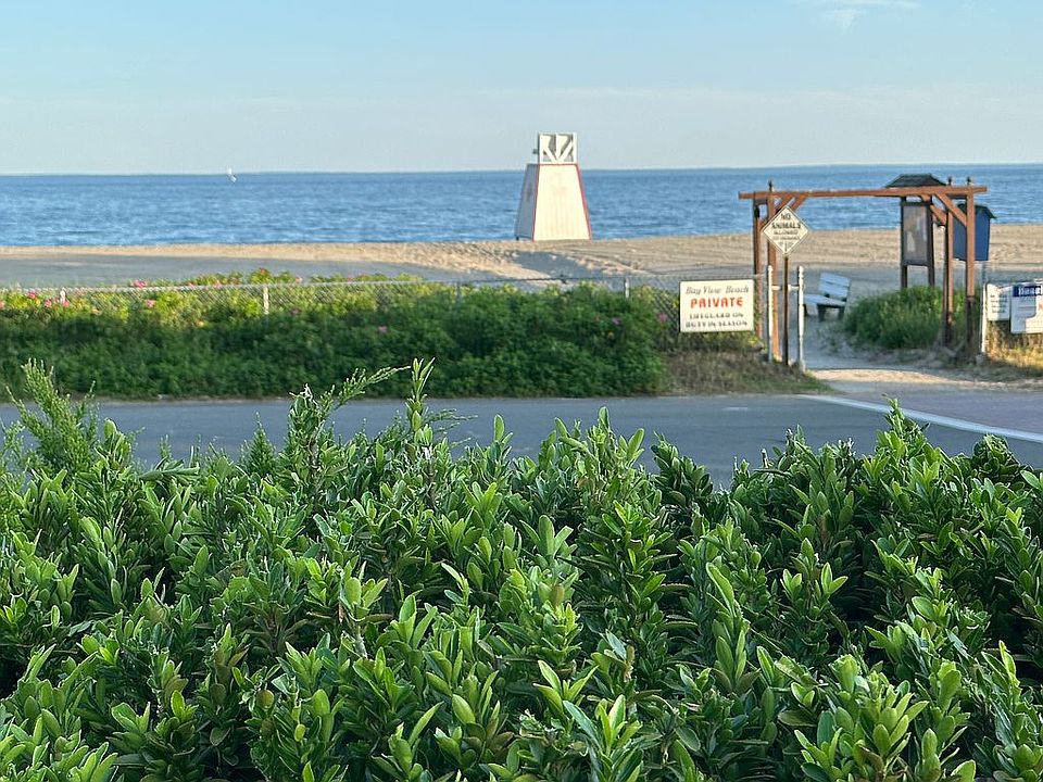 View from front yard