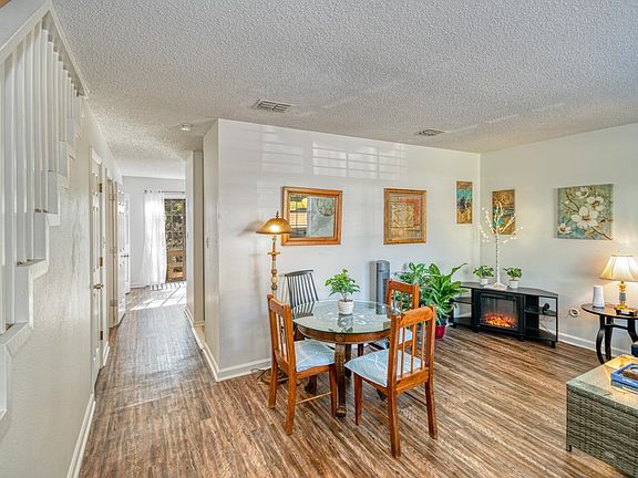 5th image of 2350 Gregory Dr